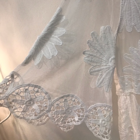 White duster - Picture 4 of 4